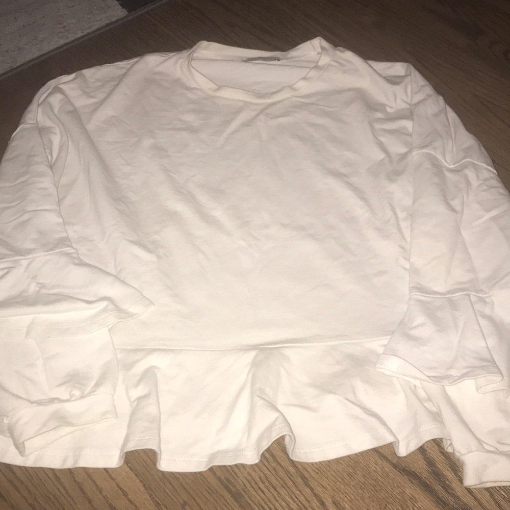ZARA WHITE RUFFLE SWEATSHIRT
